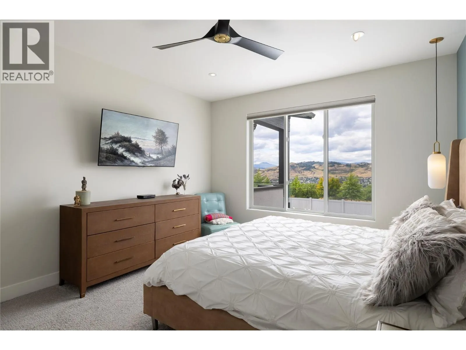 640 Mt. Ida Crescent