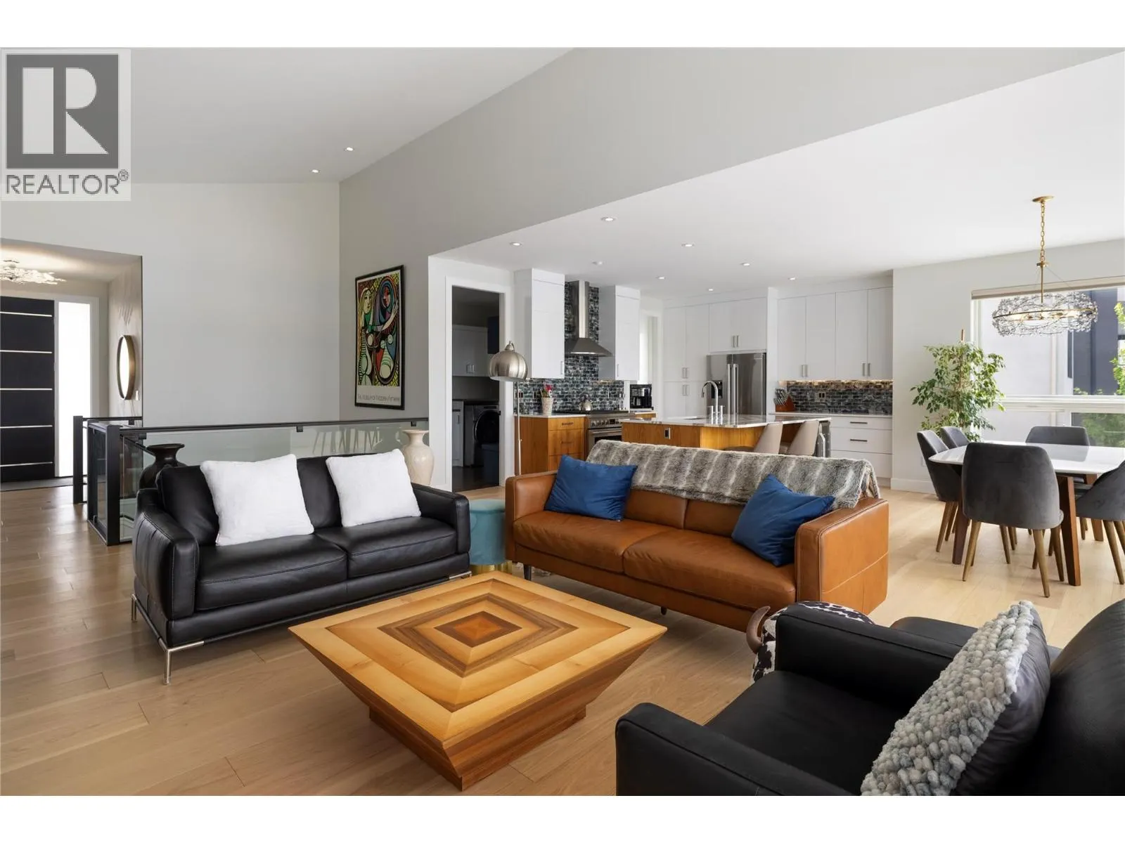 640 Mt. Ida Crescent