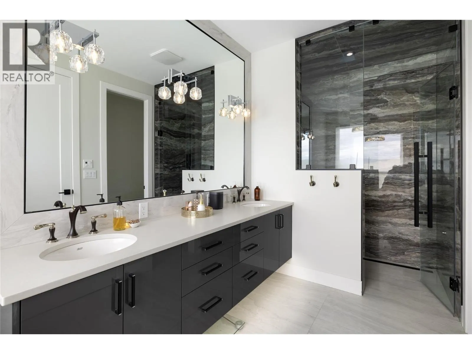 640 Mt. Ida Crescent