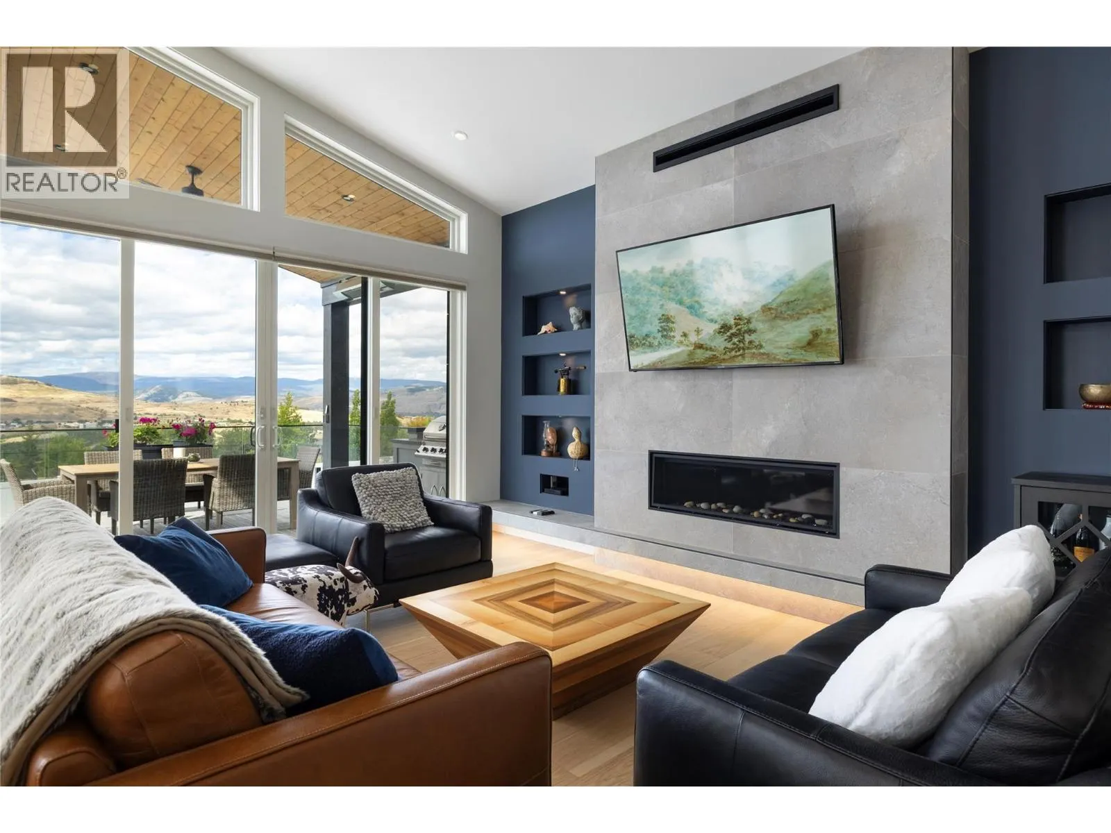 640 Mt. Ida Crescent