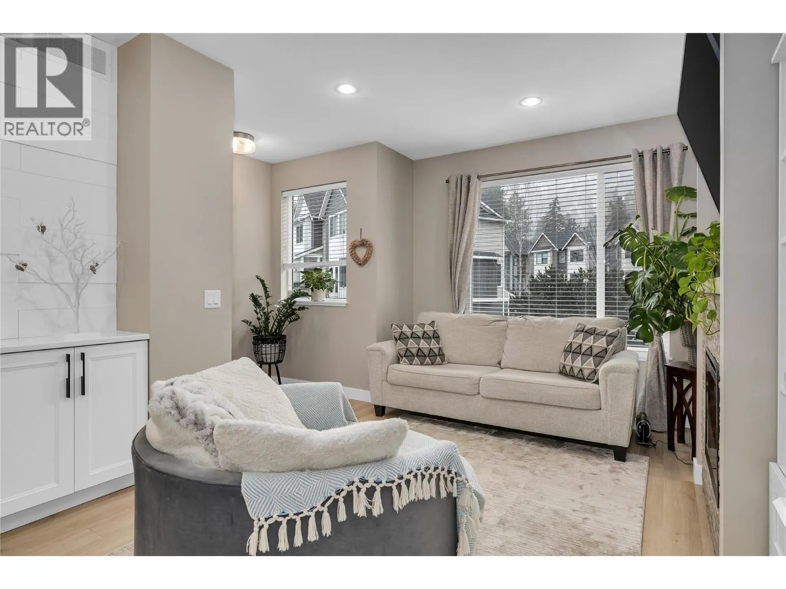 2490 Tuscany Drive Unit# 24