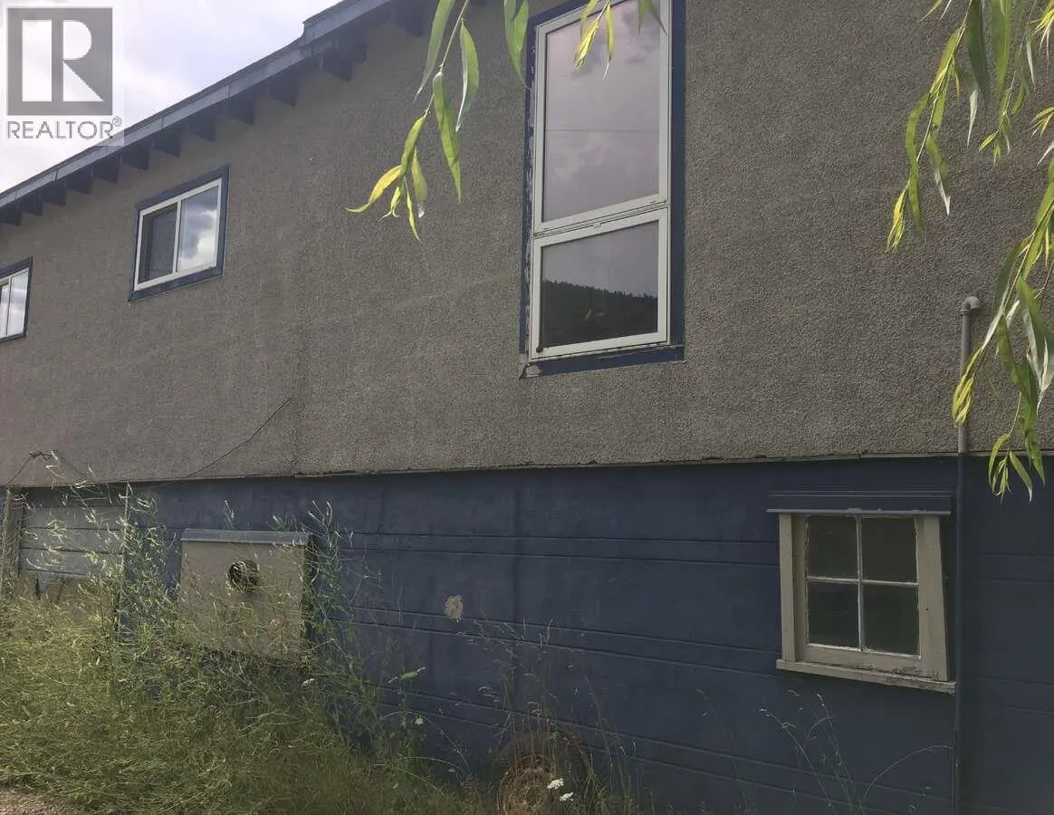 6904 Highway 6