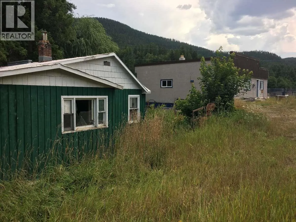6904 Highway 6