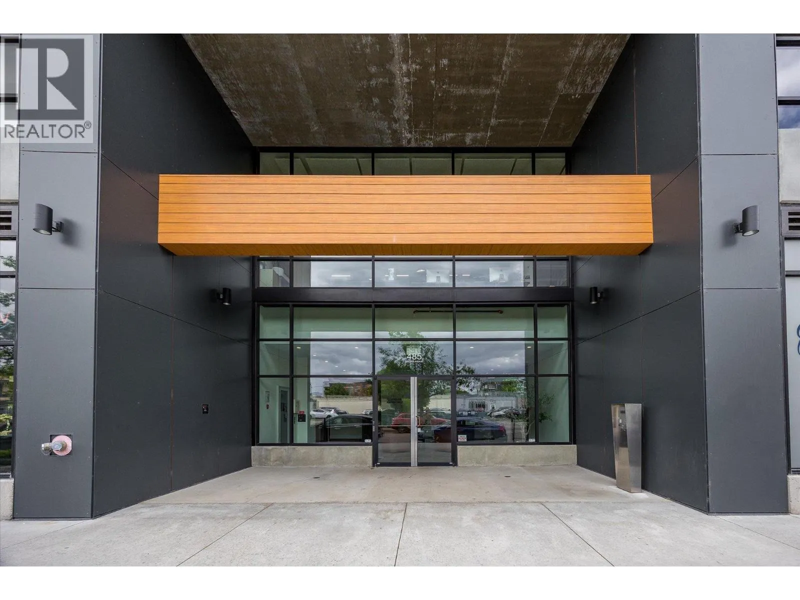 485 Groves Avenue Unit# 902 Lot# 902