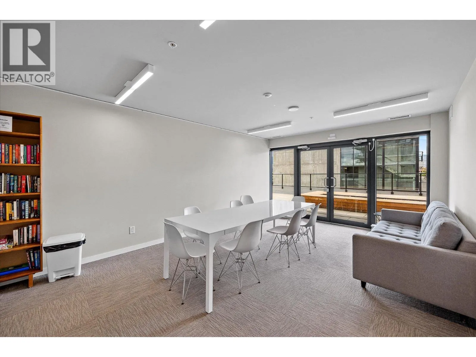 485 Groves Avenue Unit# 902 Lot# 902