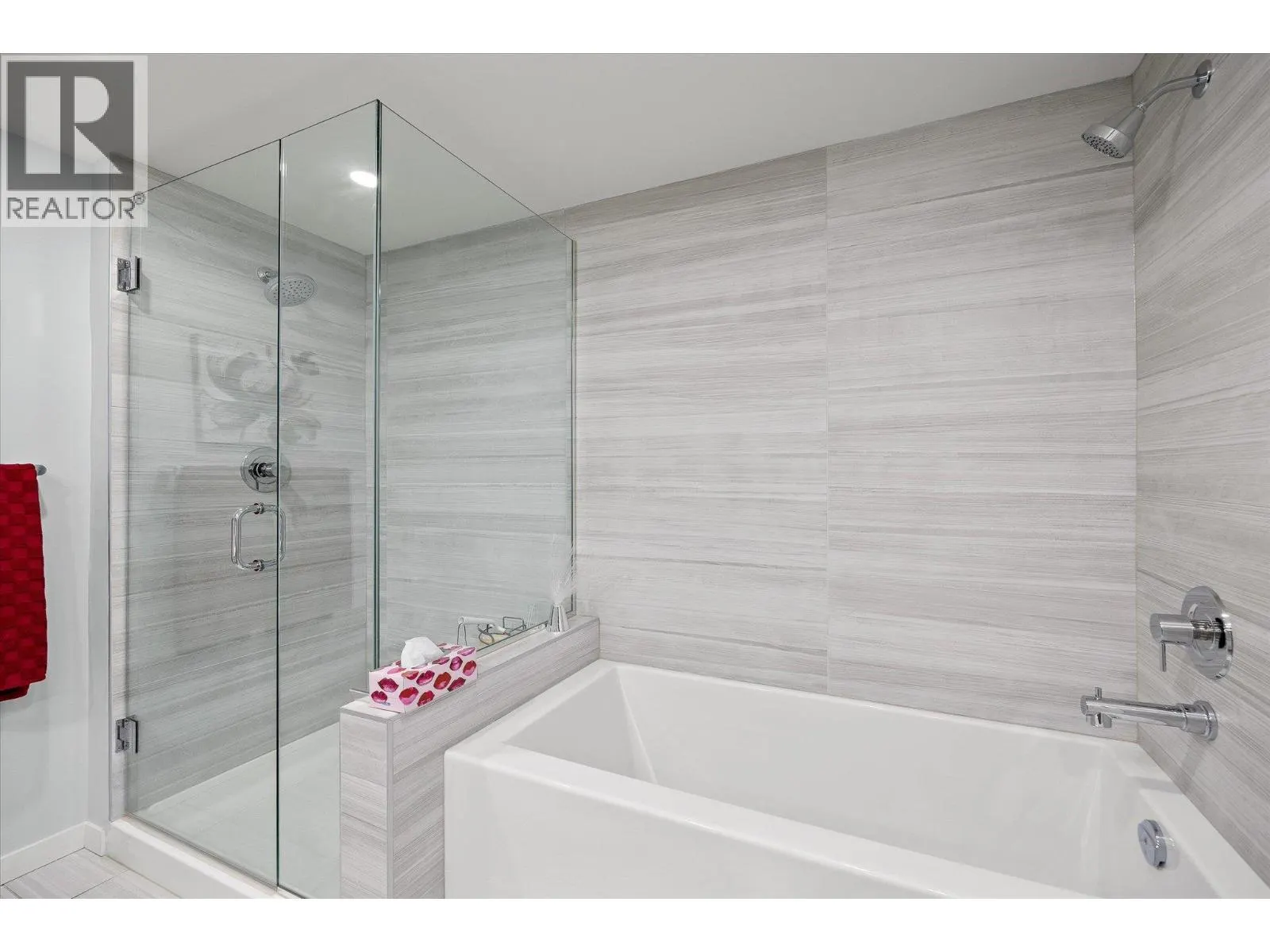 485 Groves Avenue Unit# 902 Lot# 902