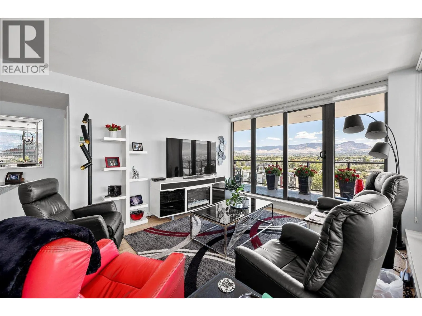 485 Groves Avenue Unit# 902 Lot# 902