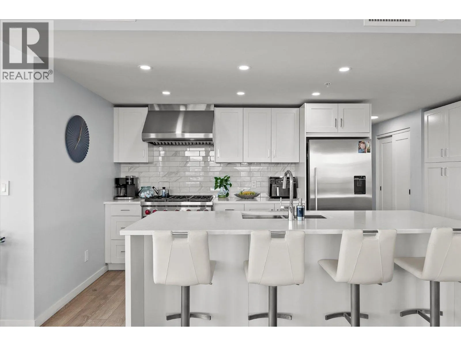 485 Groves Avenue Unit# 902 Lot# 902