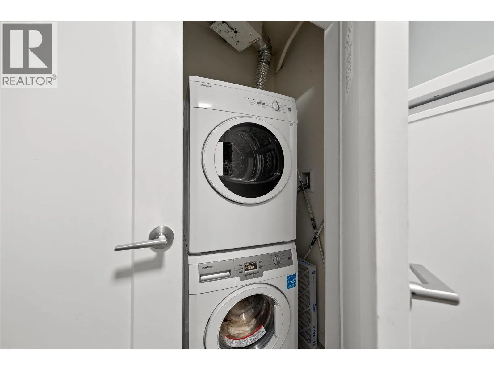 485 Groves Avenue Unit# 902 Lot# 902