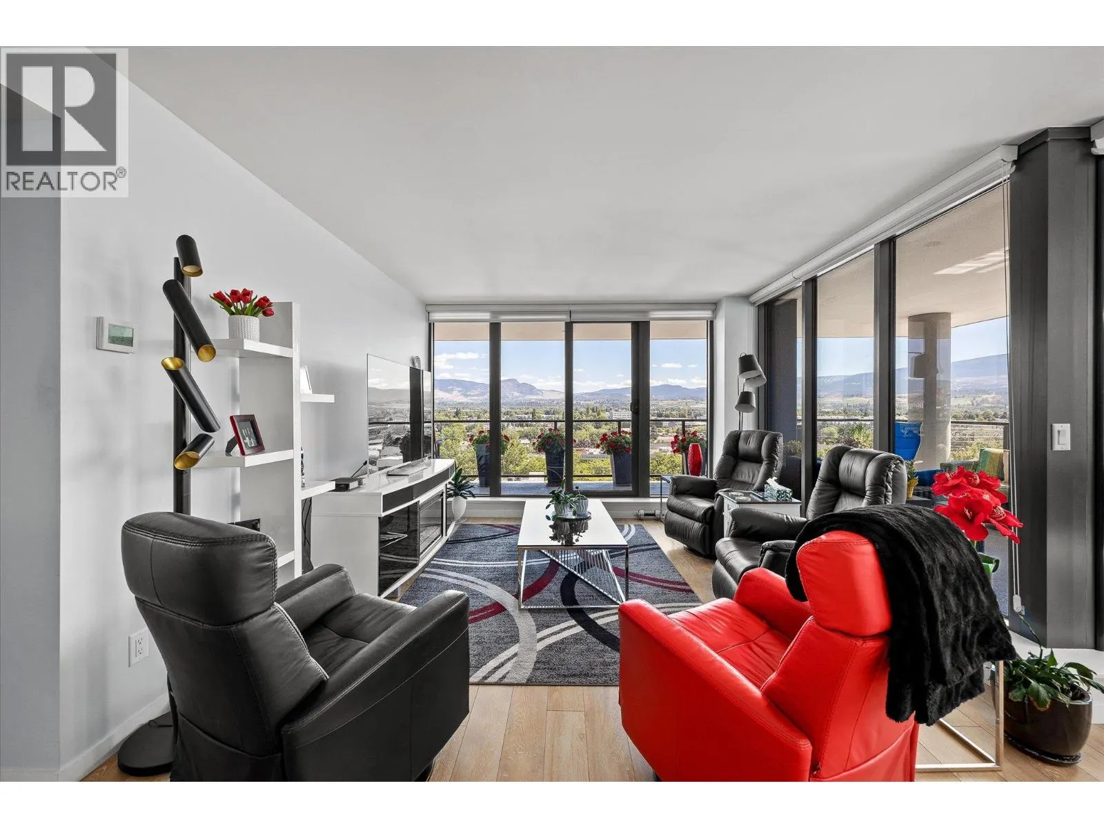 485 Groves Avenue Unit# 902 Lot# 902