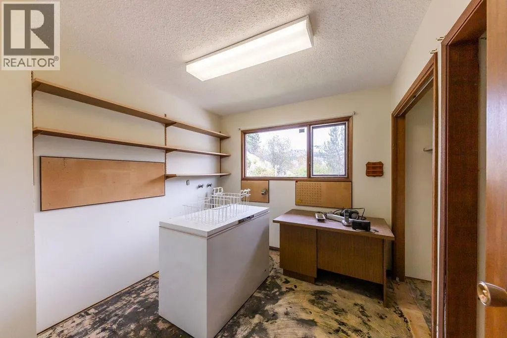 1561 Plateau Place