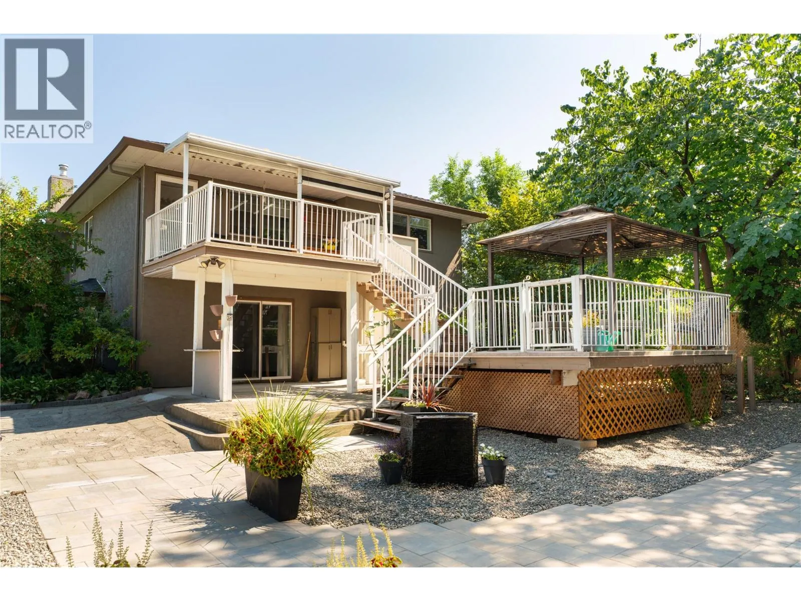 764 MAYFAIR Court