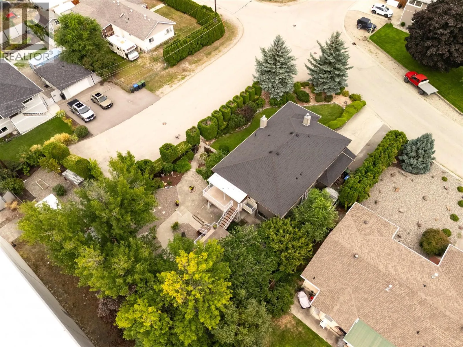 764 MAYFAIR Court