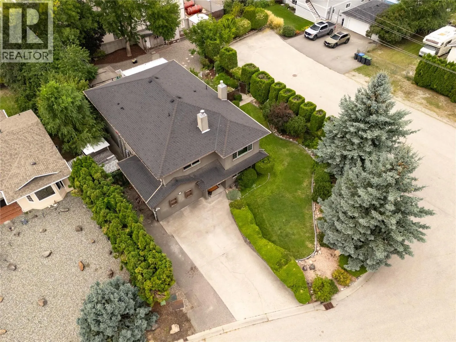764 MAYFAIR Court