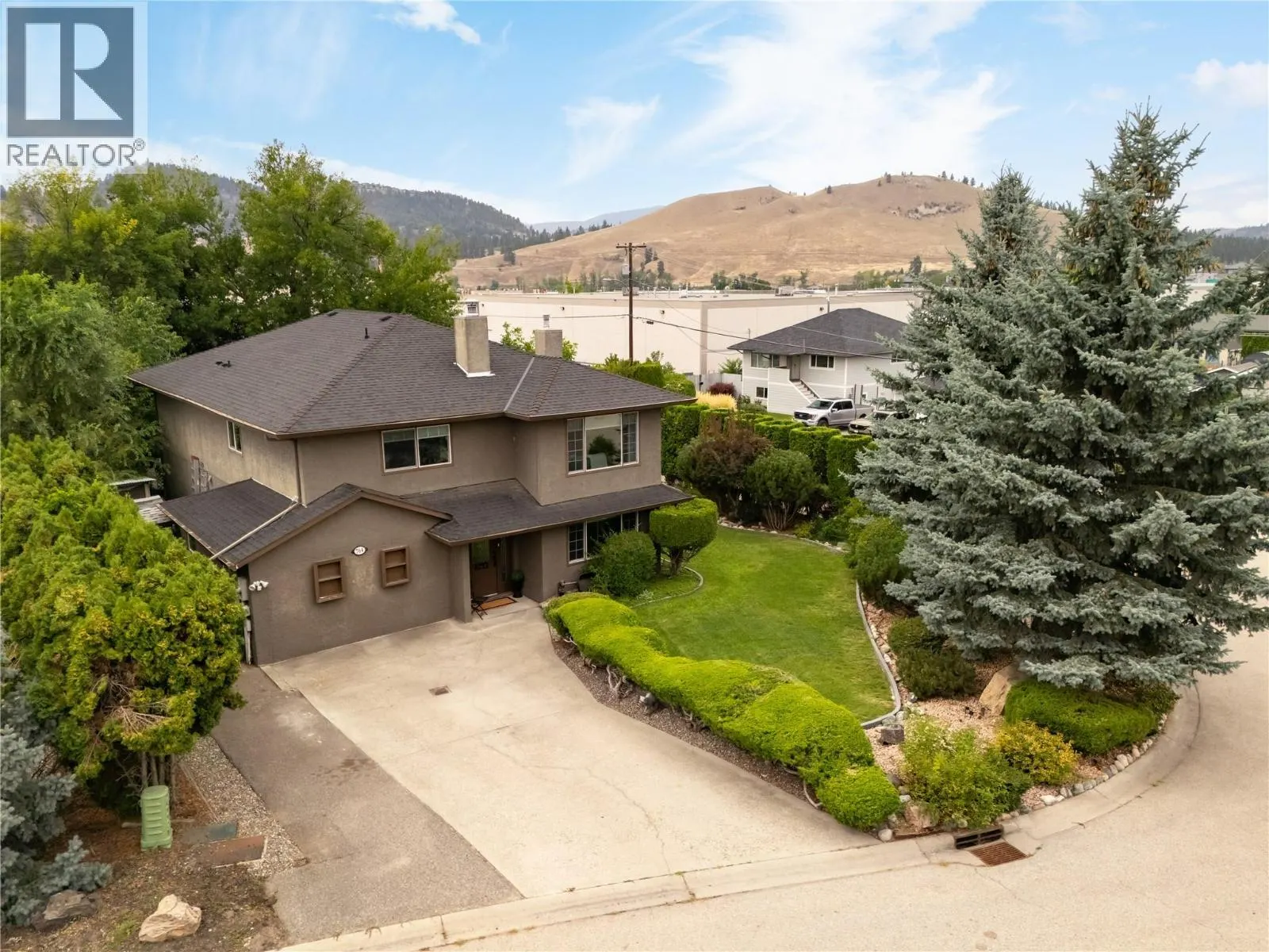 764 MAYFAIR Court