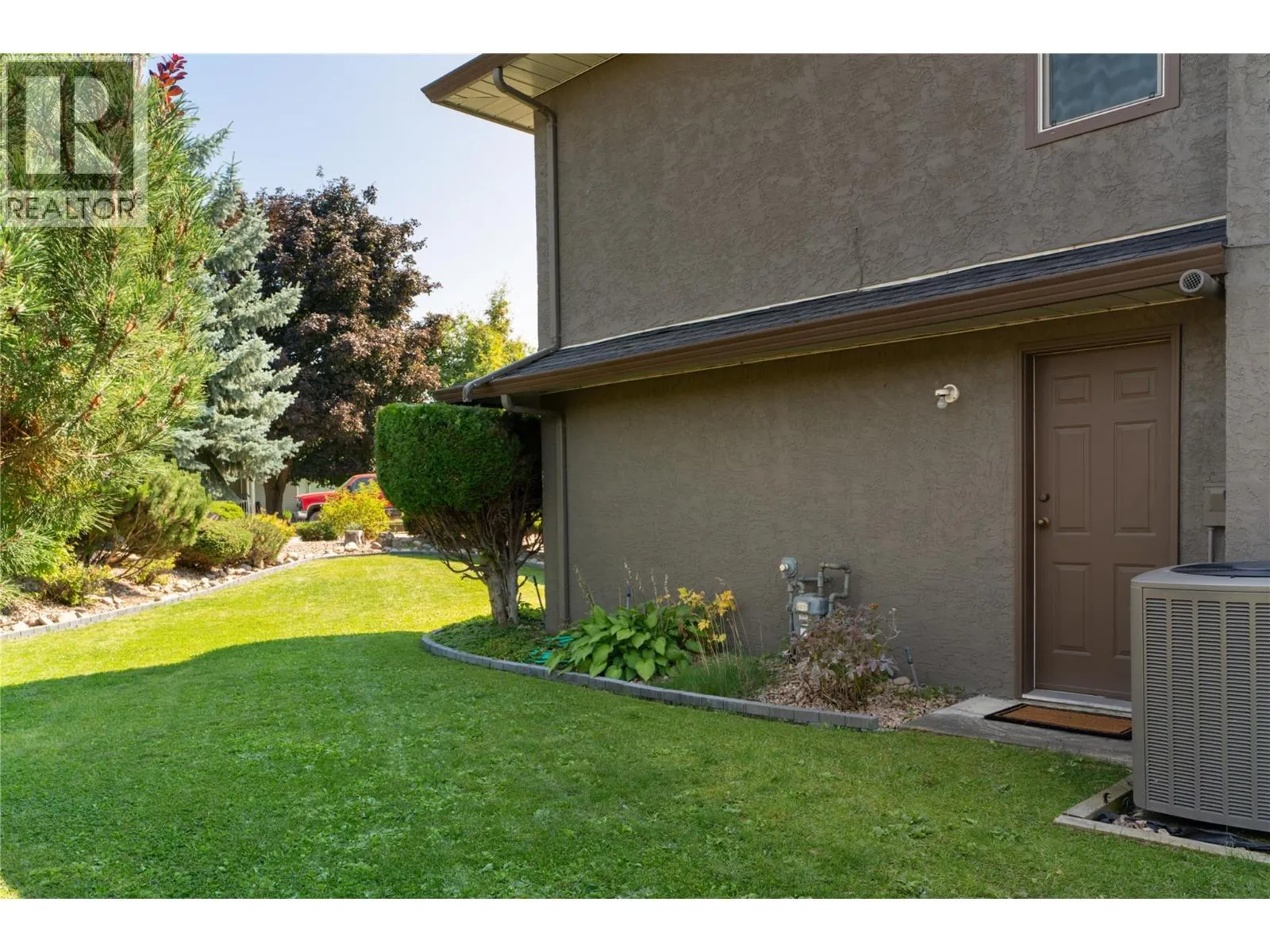 764 MAYFAIR Court
