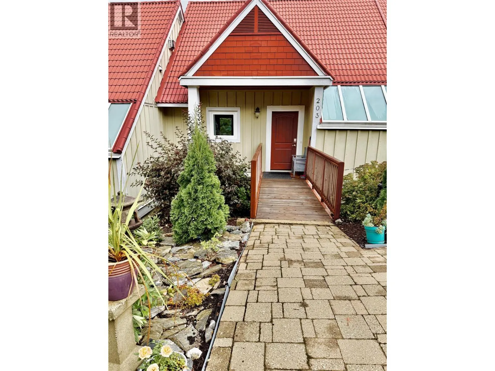 500 Old Spallumcheen Road Unit# 203