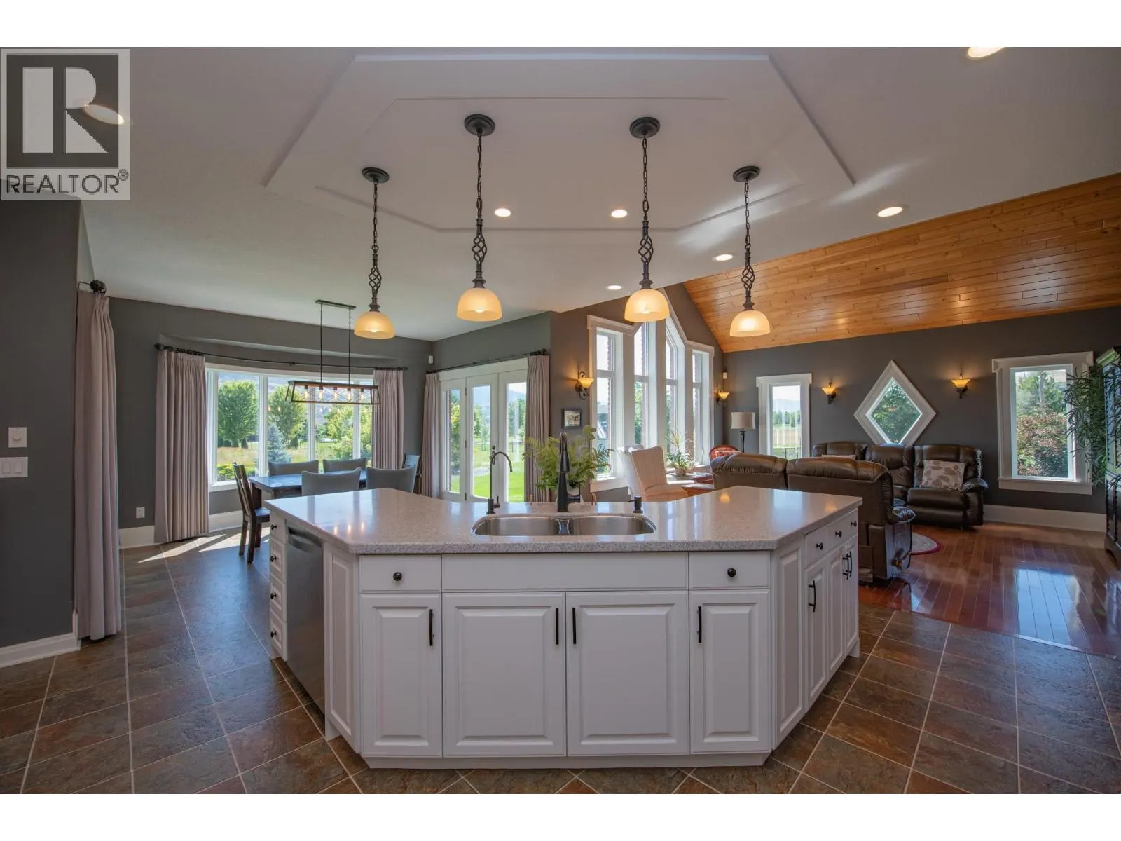 8163 Old Kamloops Road