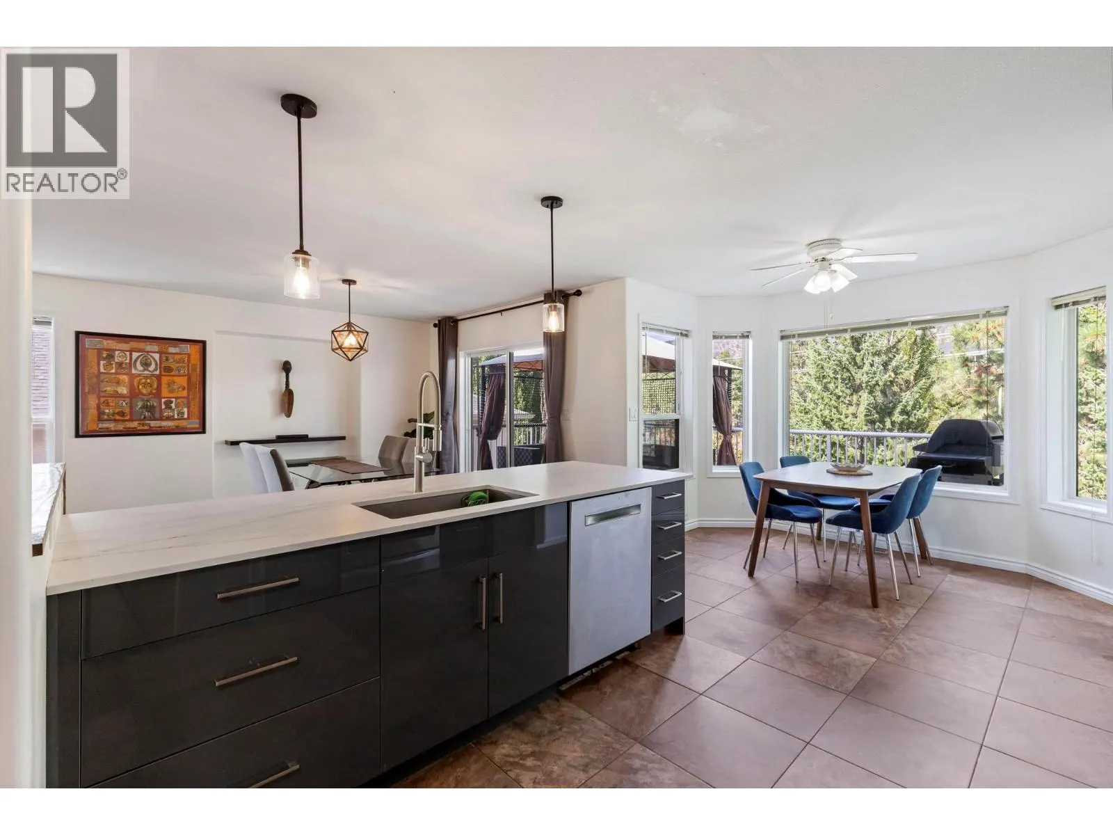 2098 Sunview Drive