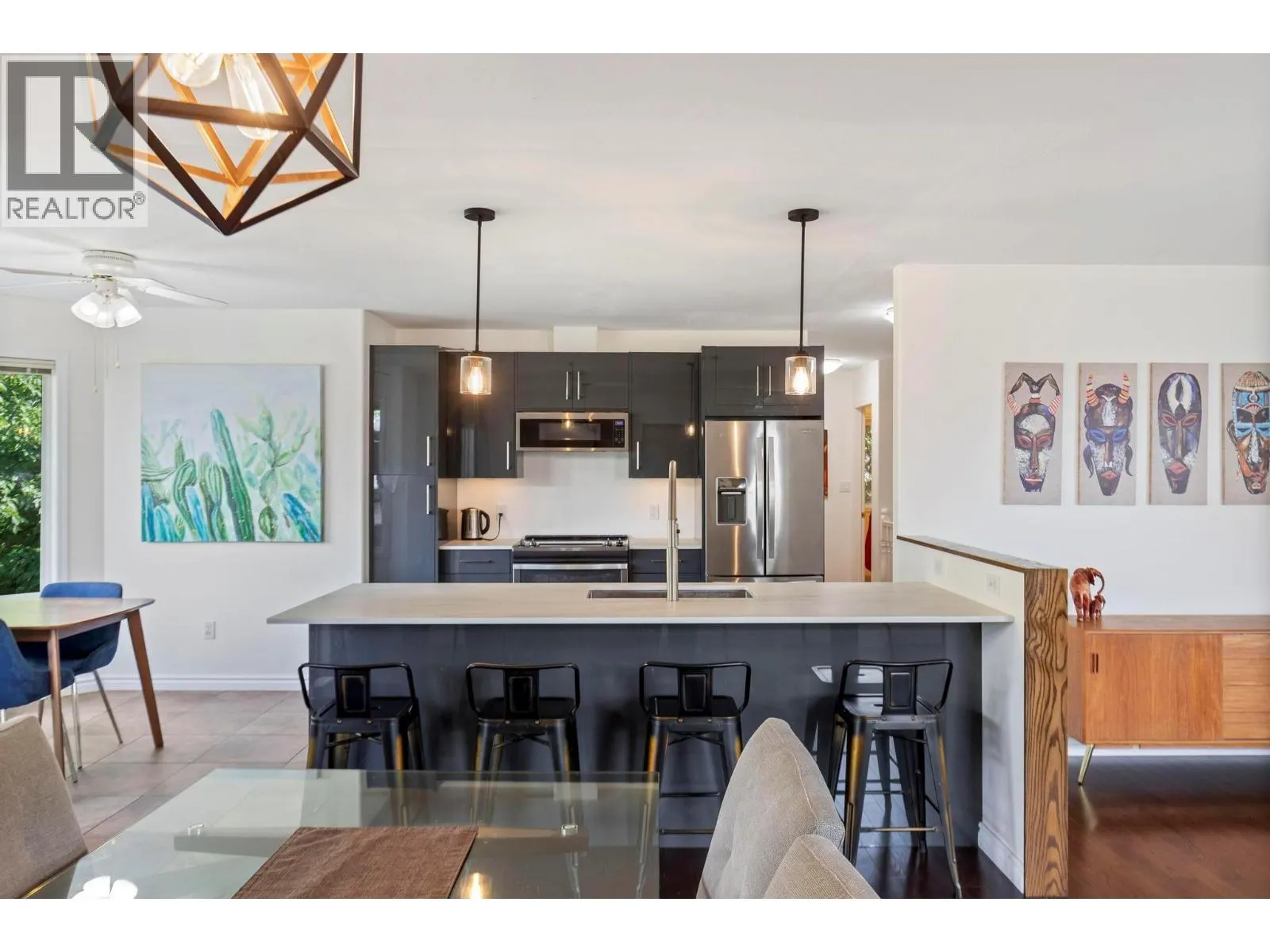 2098 Sunview Drive