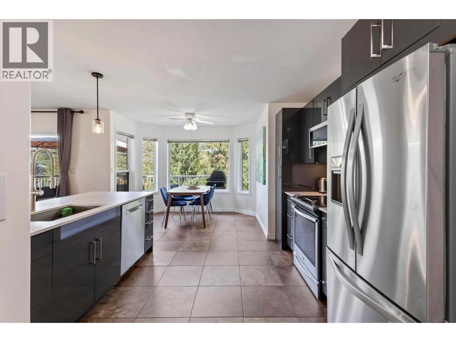2098 Sunview Drive