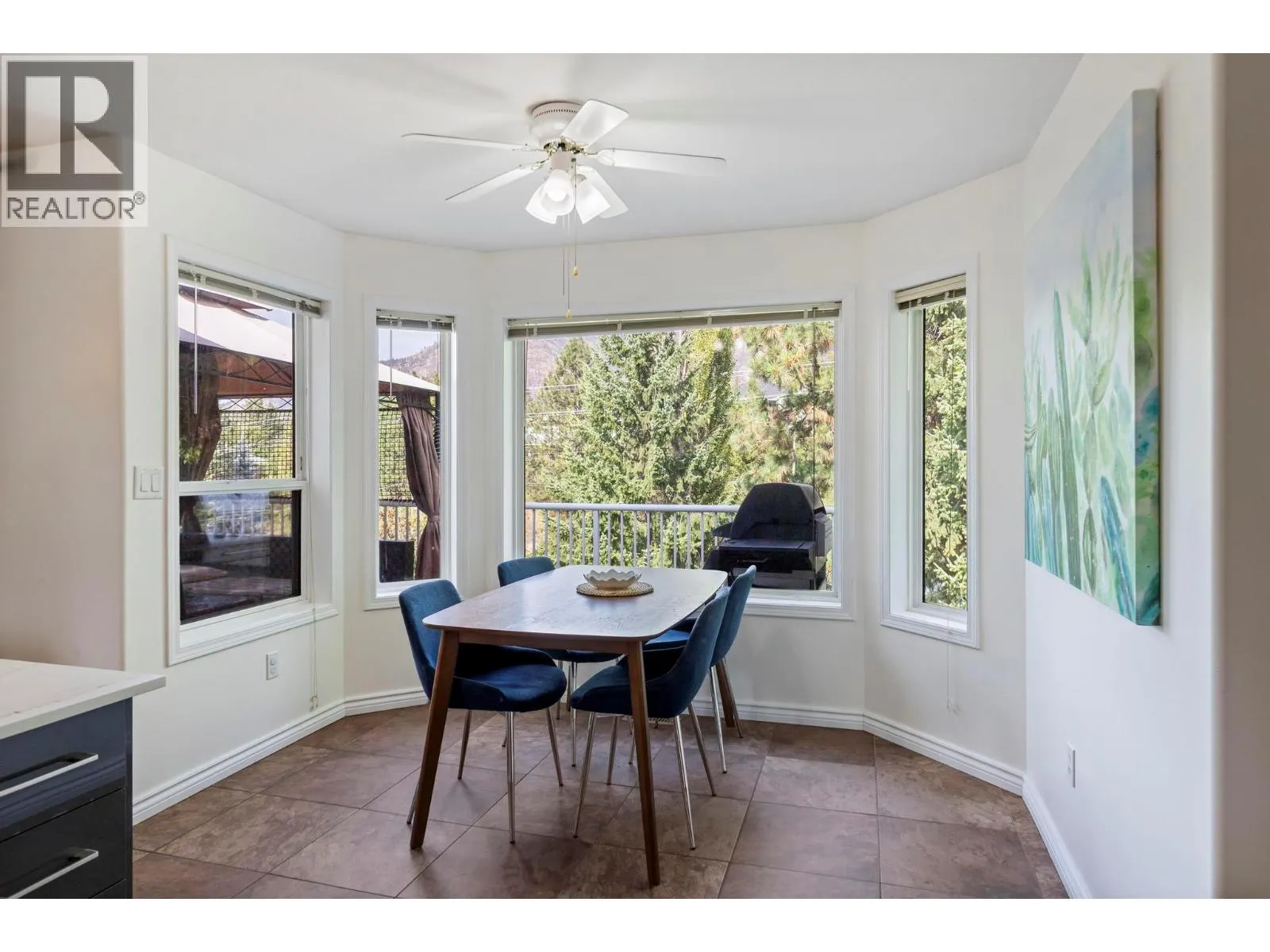 2098 Sunview Drive