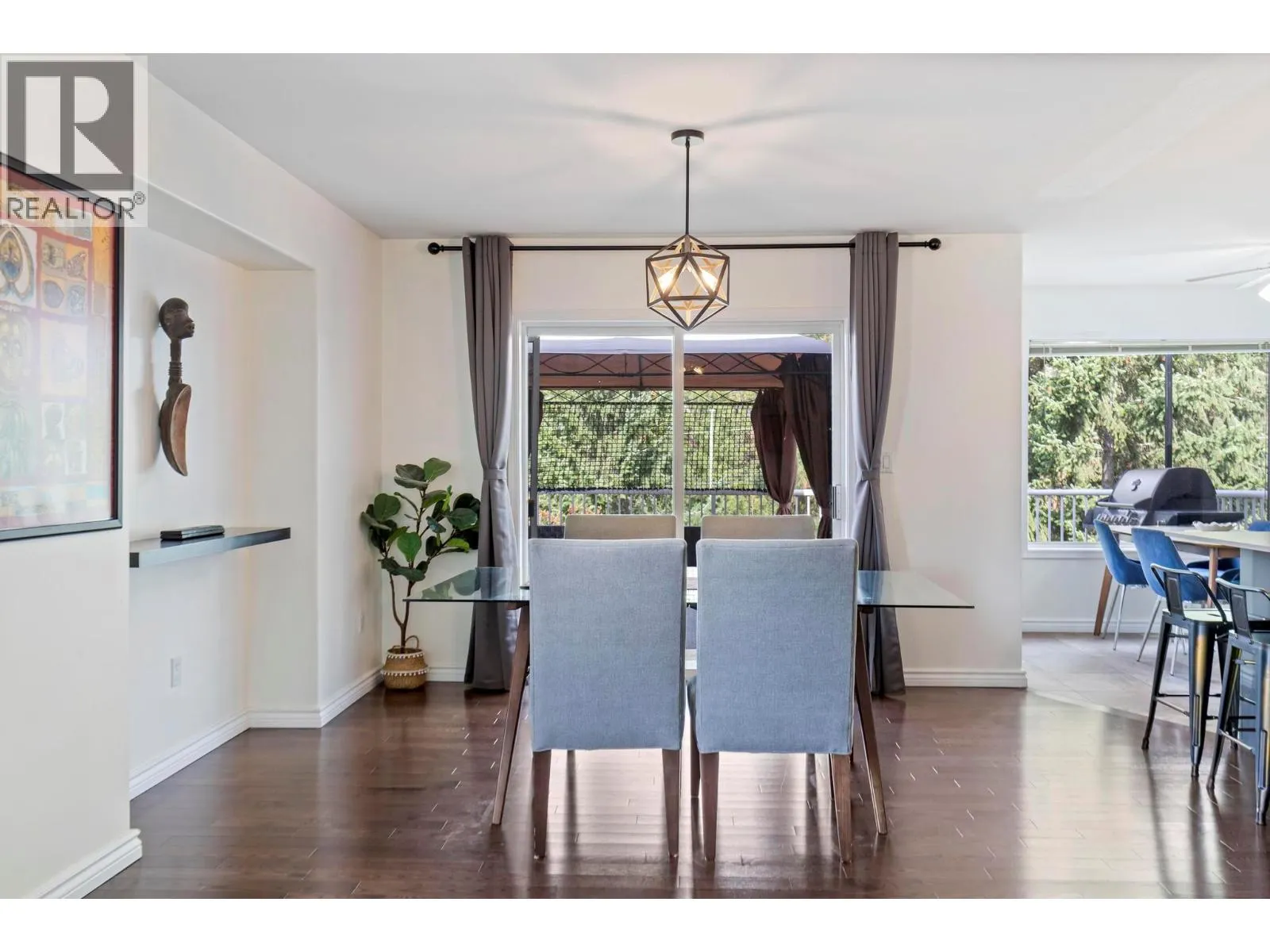 2098 Sunview Drive