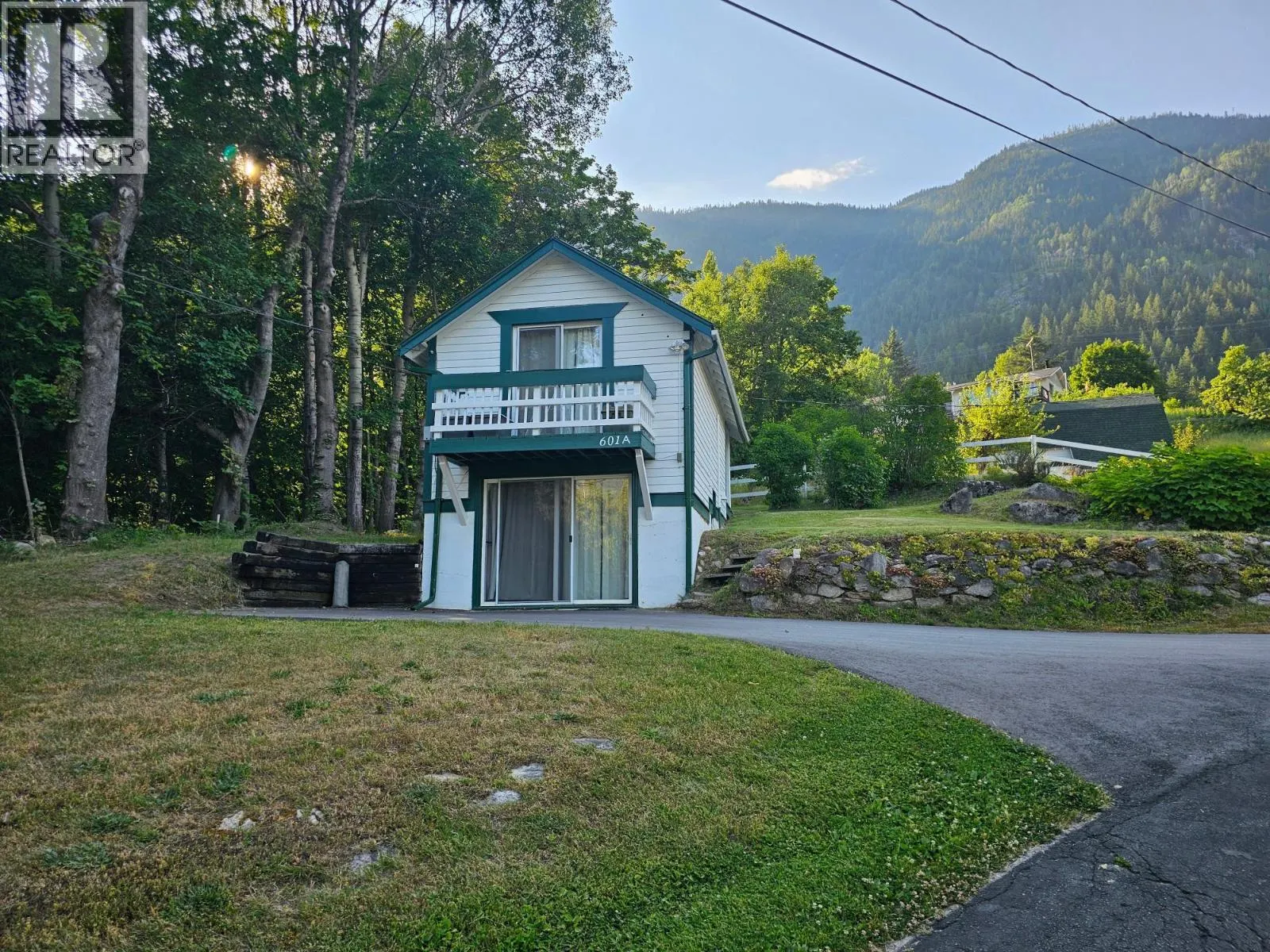 601 VALHALLA Road