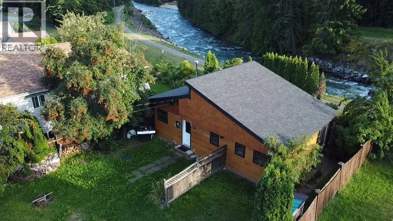328 RIVER Lane