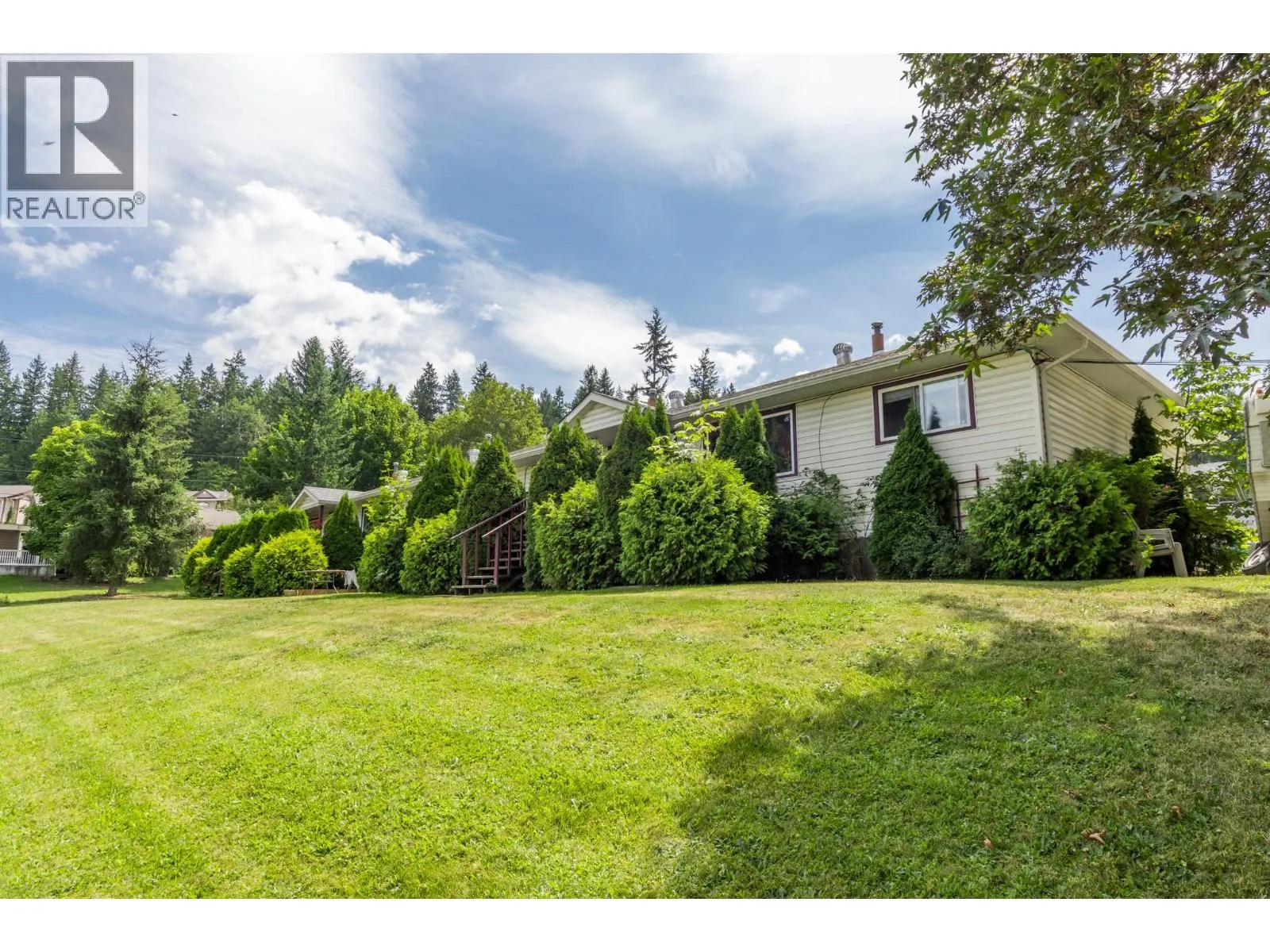 1120 Shuswap Street SE