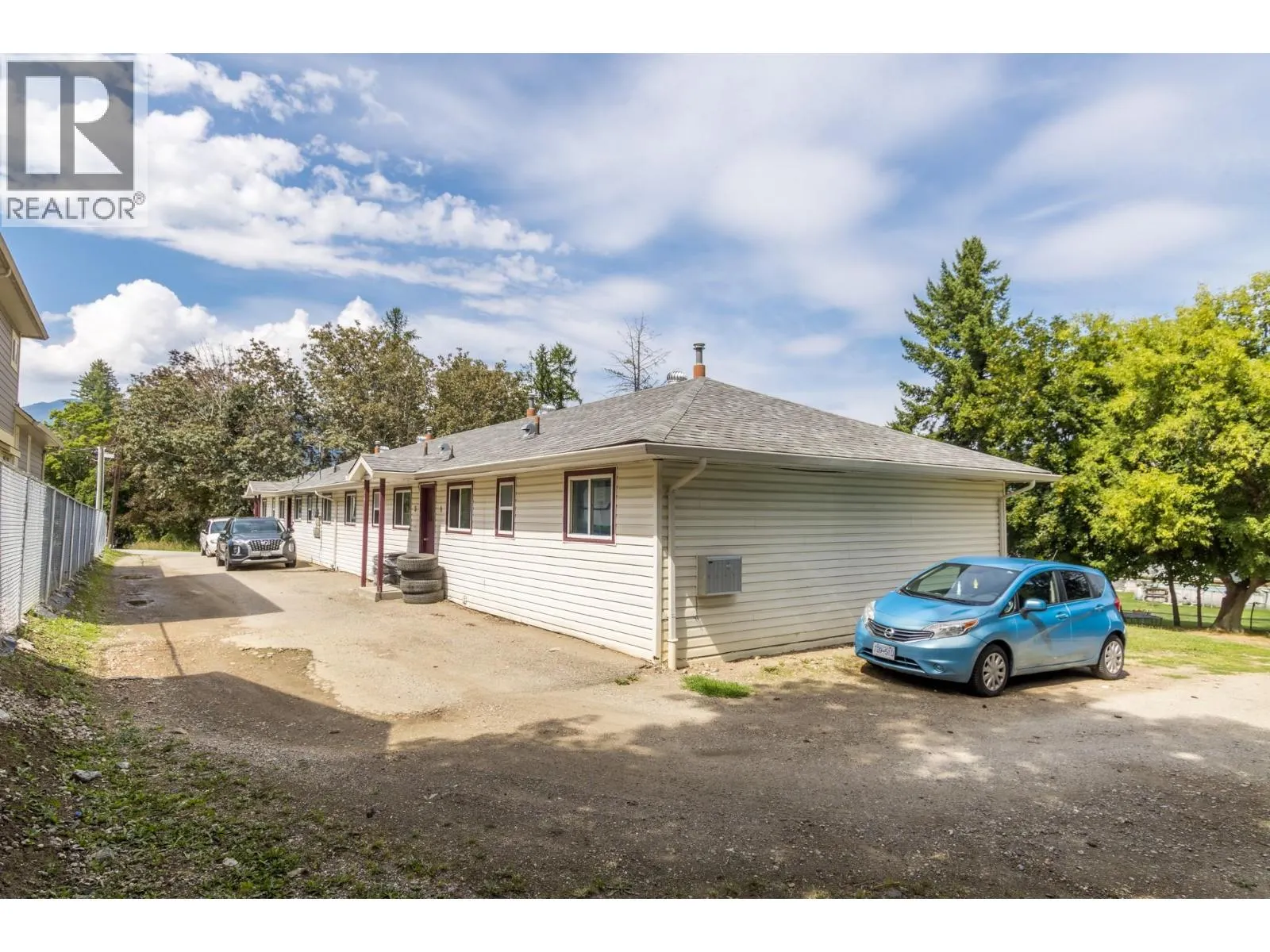 1120 Shuswap Street SE