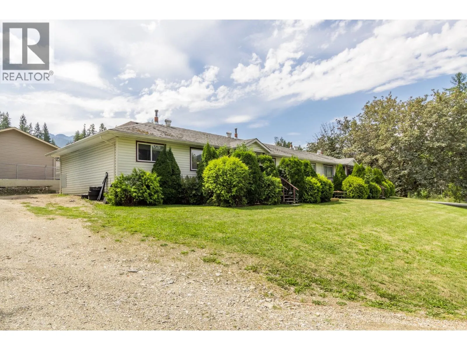 1120 Shuswap Street SE