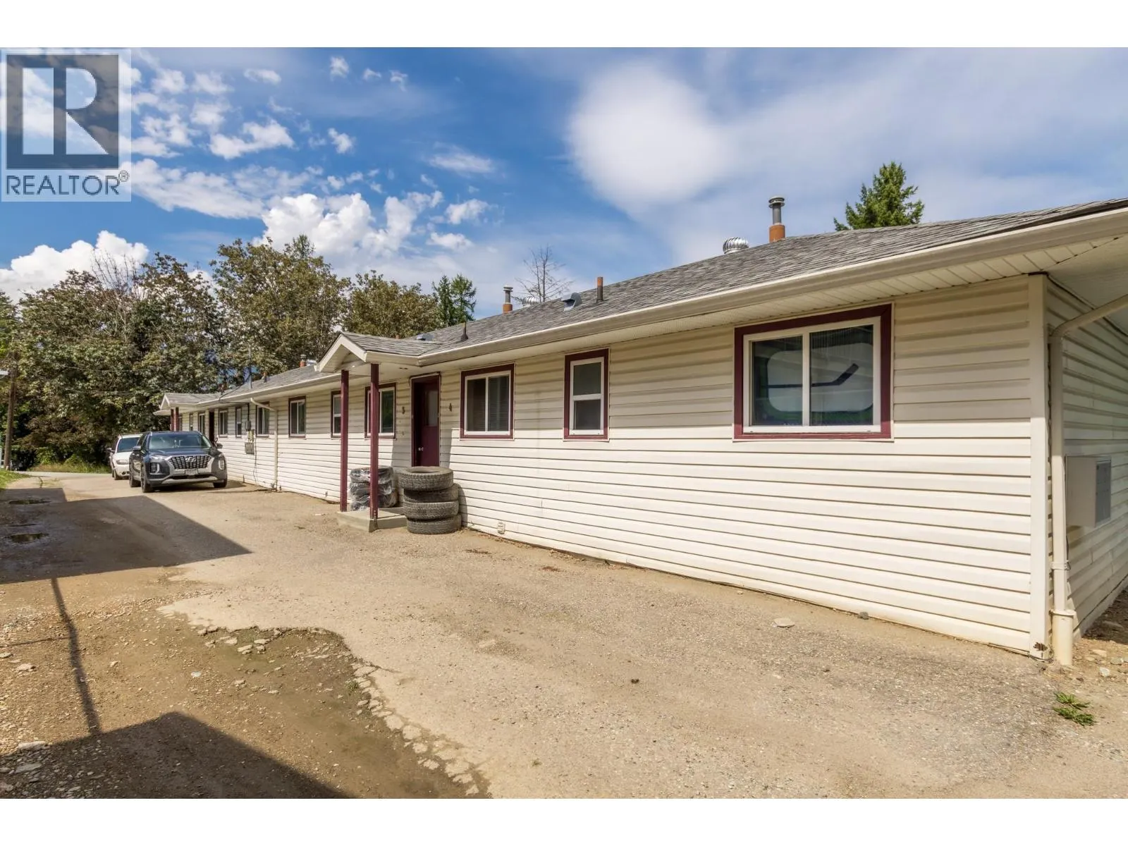 1120 Shuswap Street SE