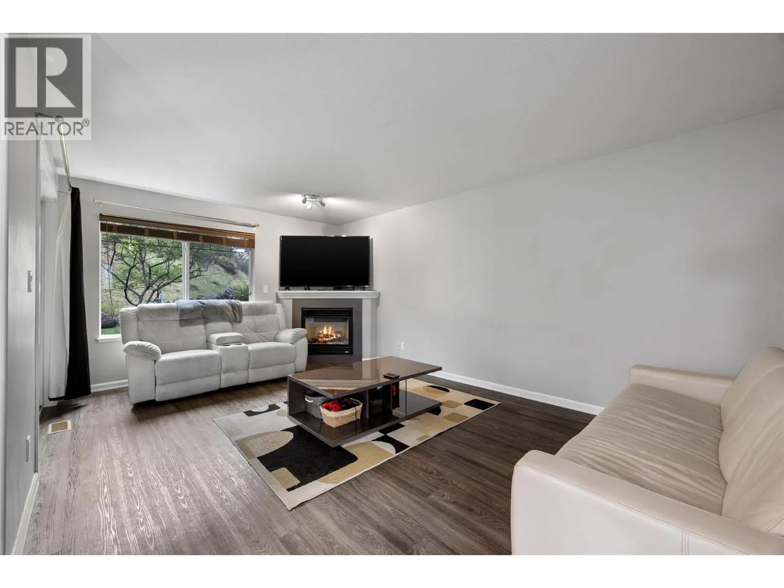 1900 HUGH ALLAN Drive Unit# 34