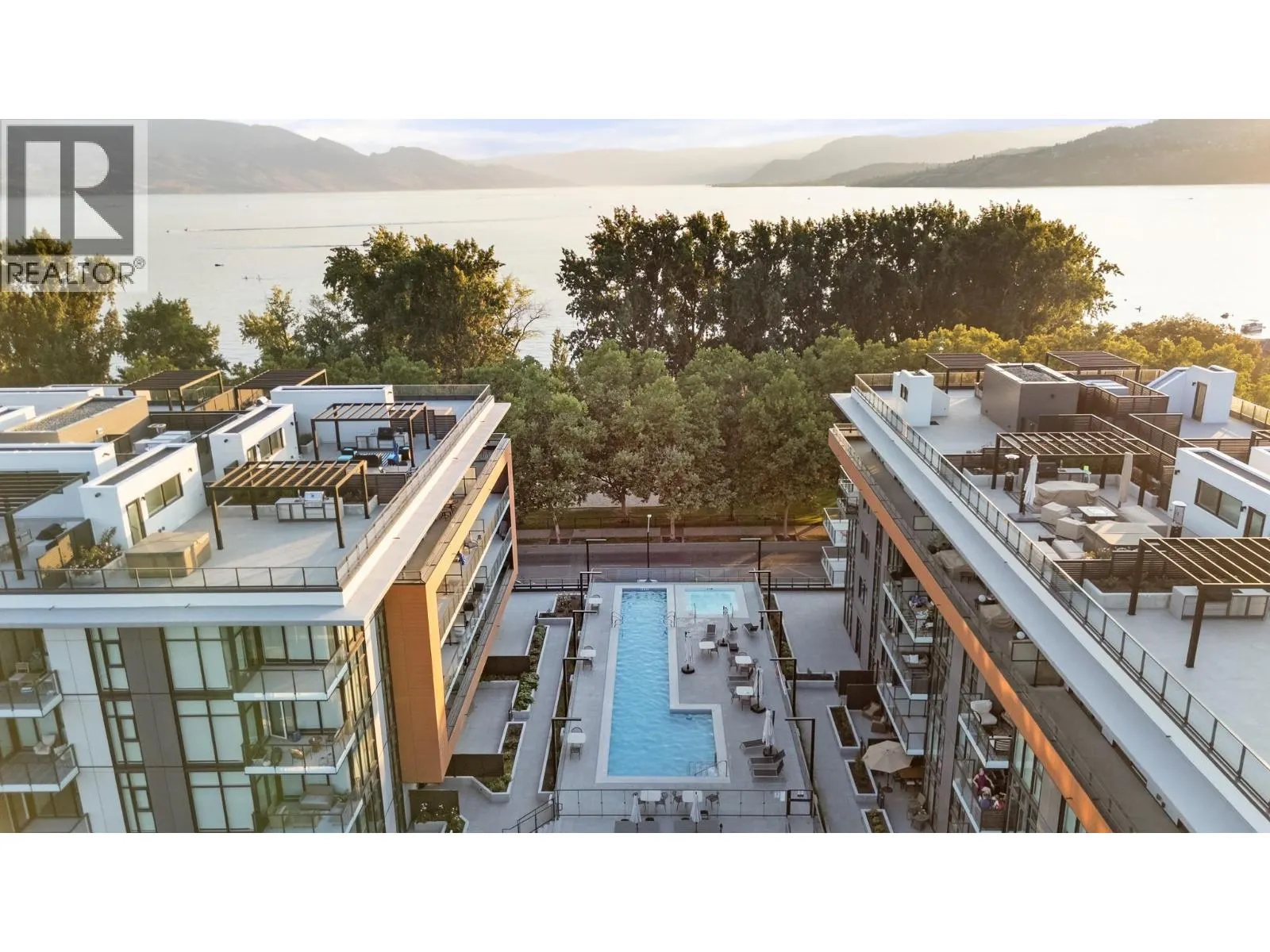 3389 Lakeshore Road Unit# N313