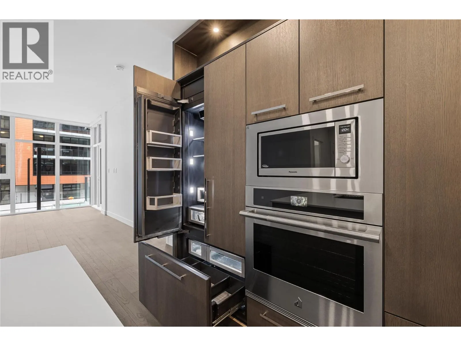 3389 Lakeshore Road Unit# N313