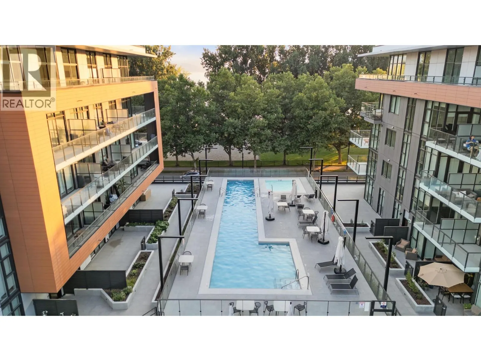 3389 Lakeshore Road Unit# N313