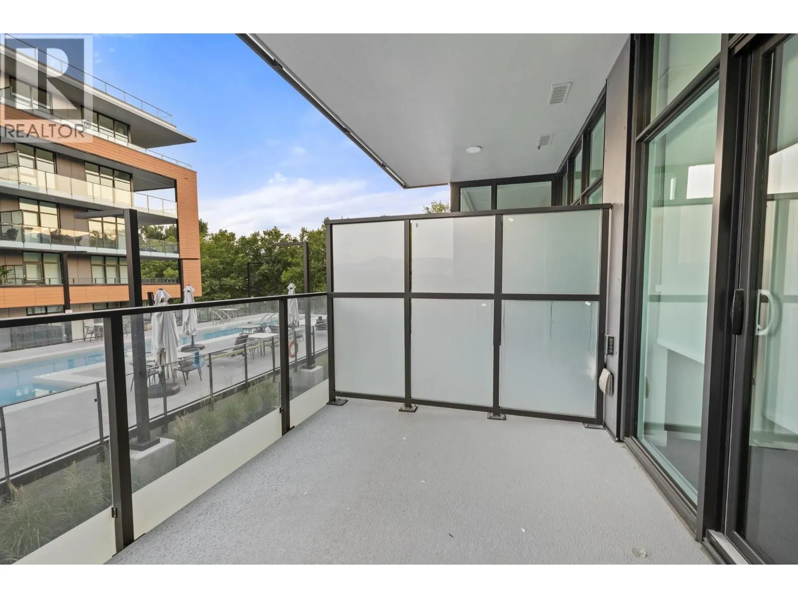 3389 Lakeshore Road Unit# N313
