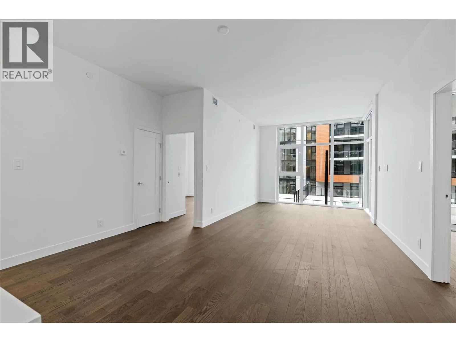 3389 Lakeshore Road Unit# N313
