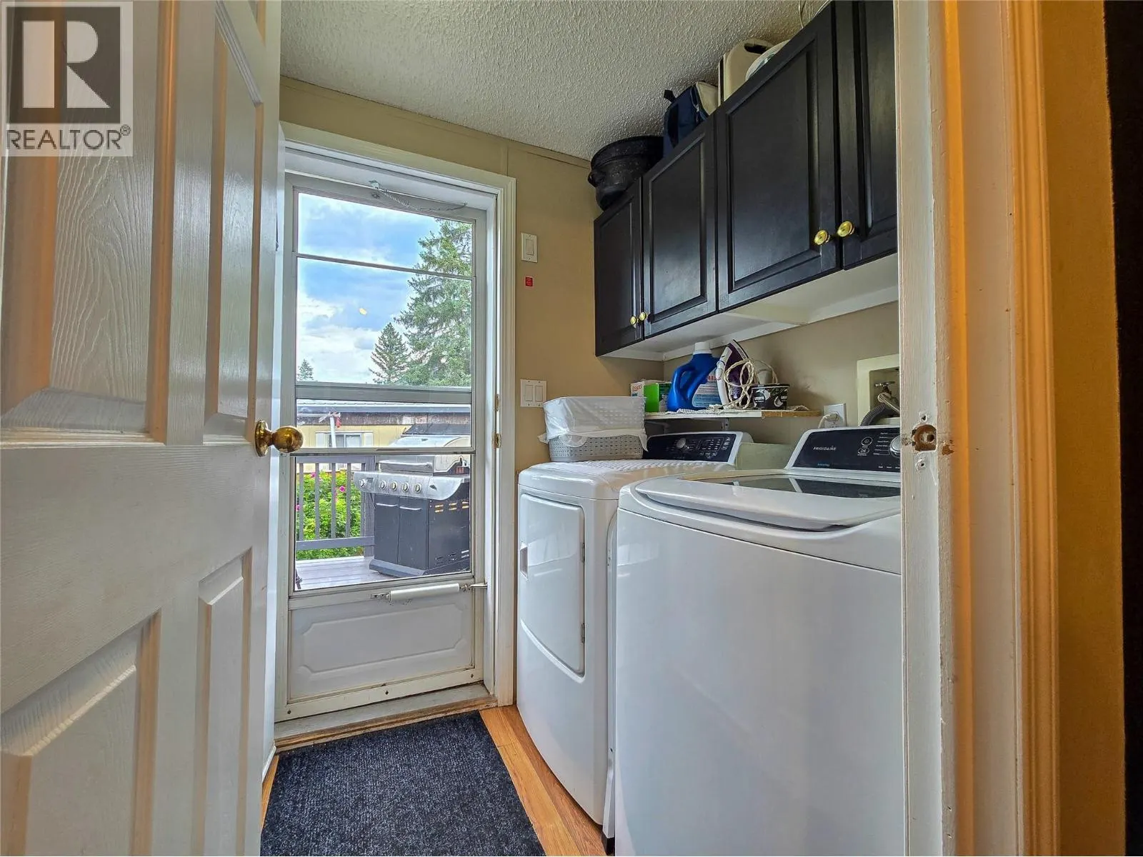 4789 Riverview Drive