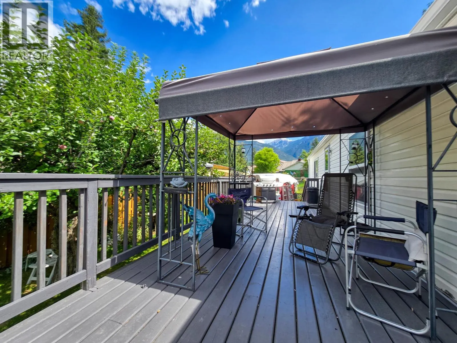 4789 Riverview Drive