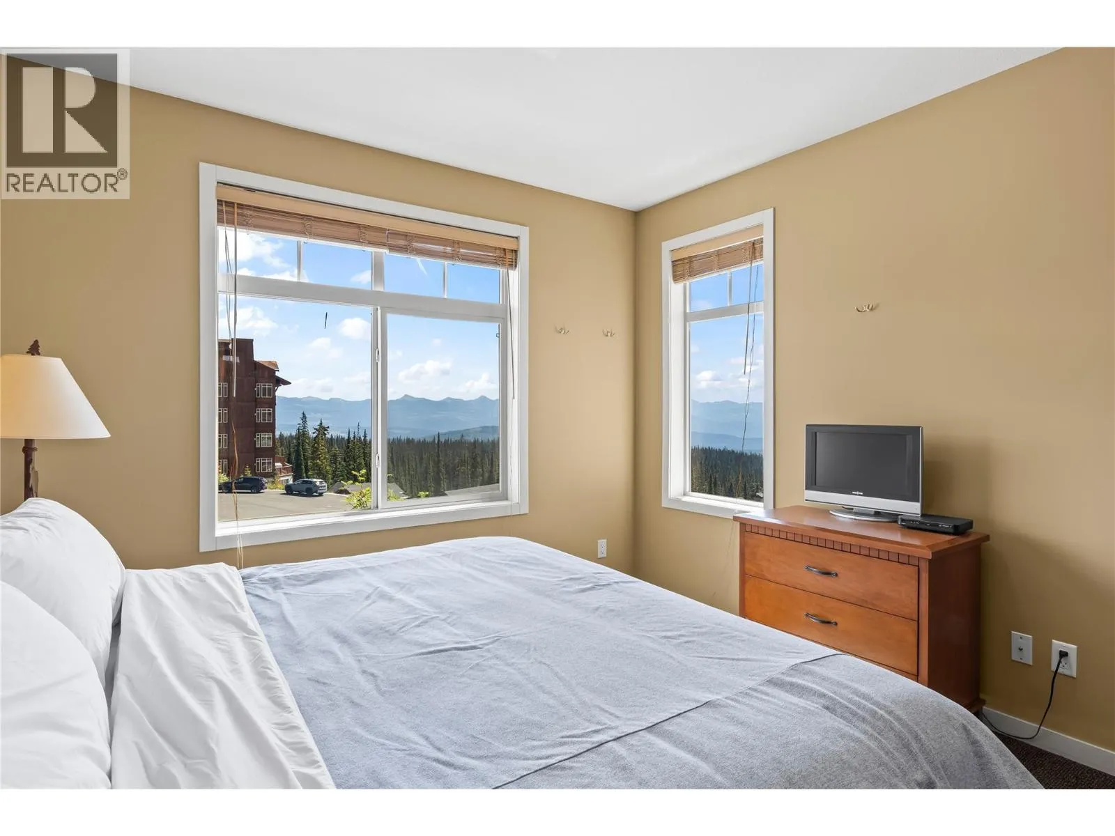 255 Feathertop Way Unit# 308/308A