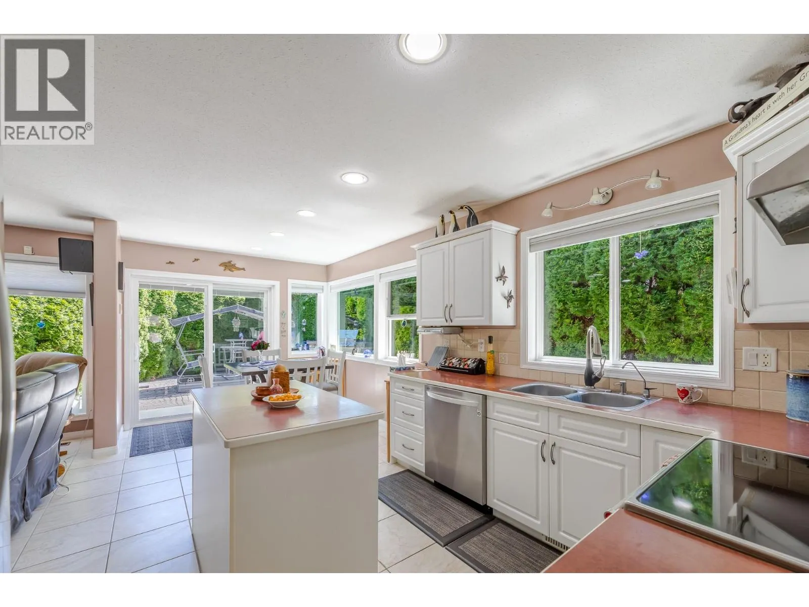 517 Vanderlinde Drive