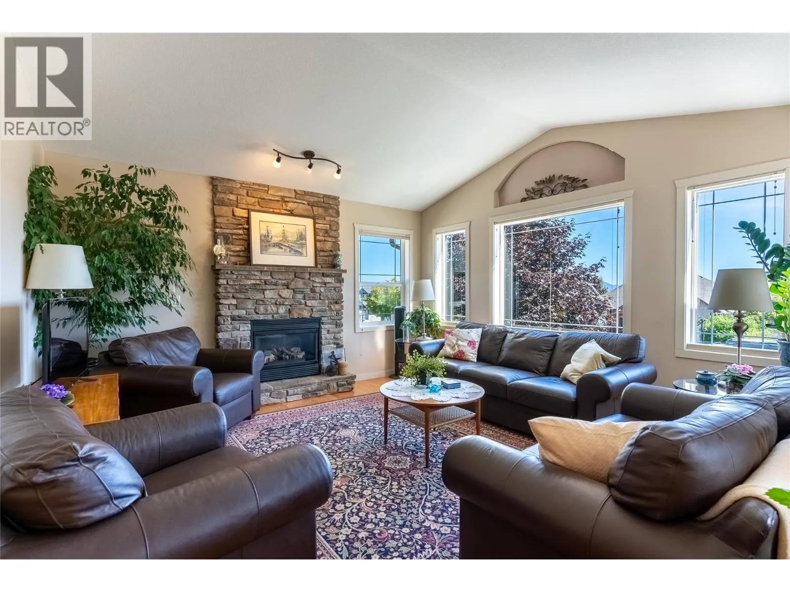 2595 TALBOT Drive