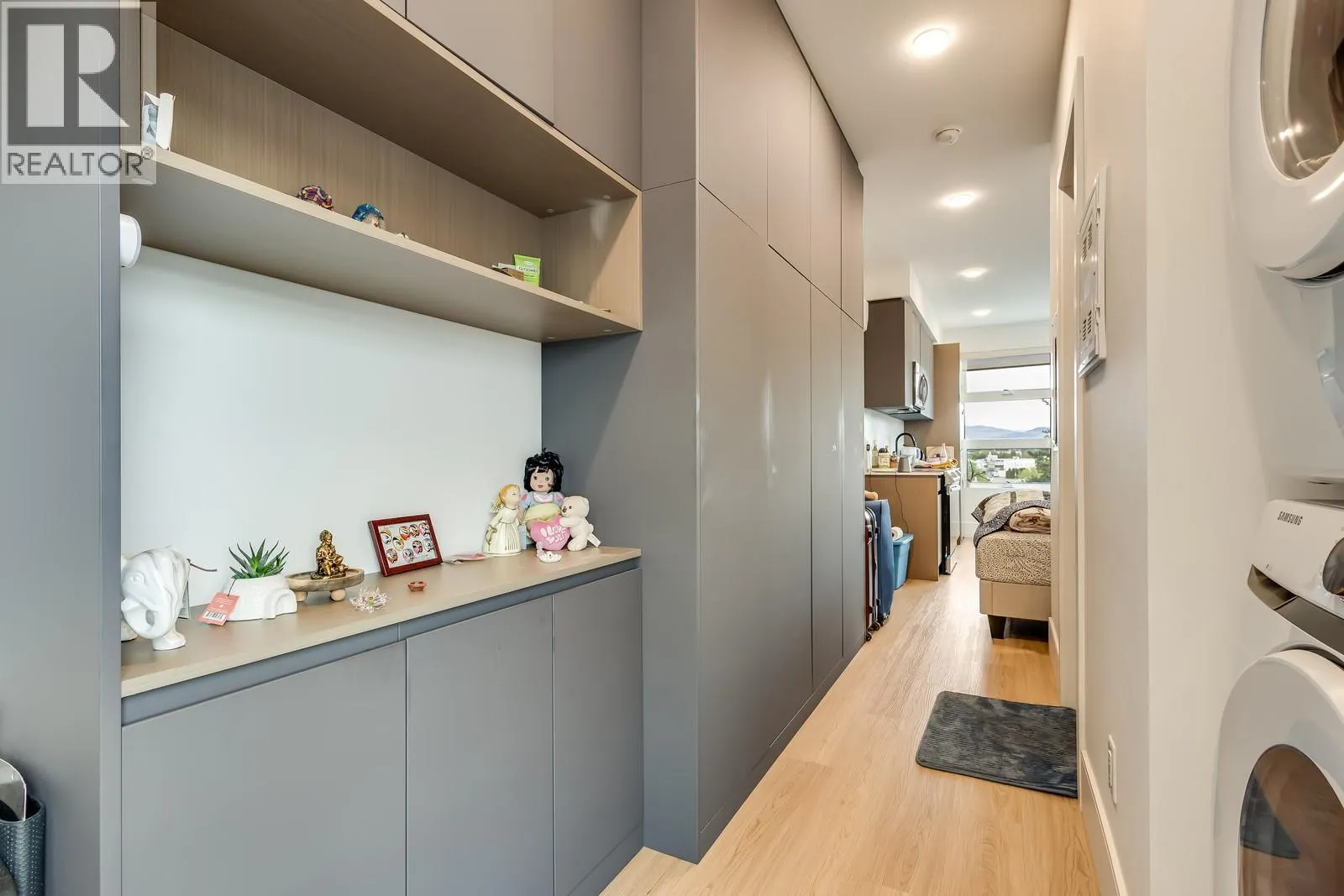 720 KLO Road Unit# 401