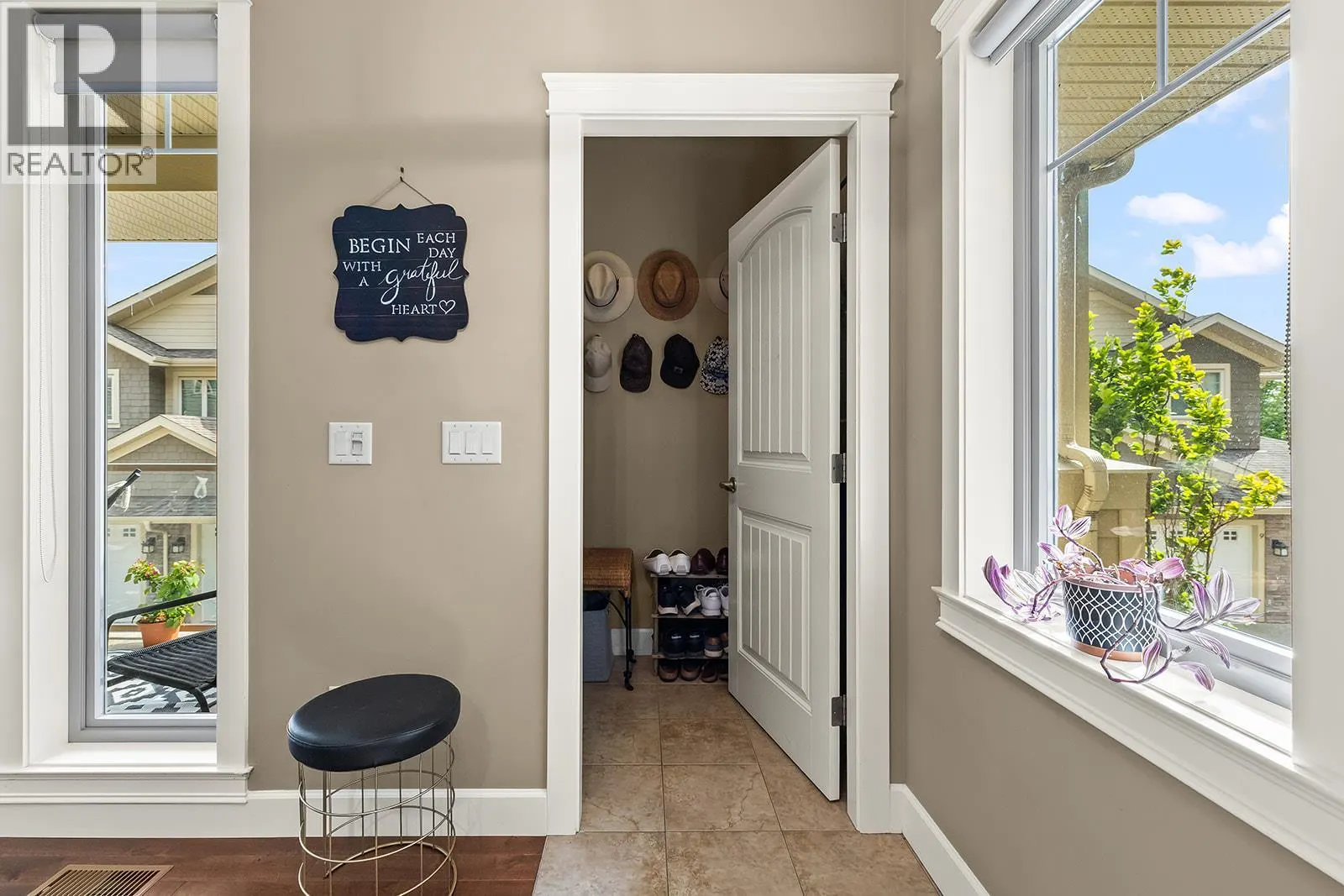 2283 Shannon Heights Court Unit# 6