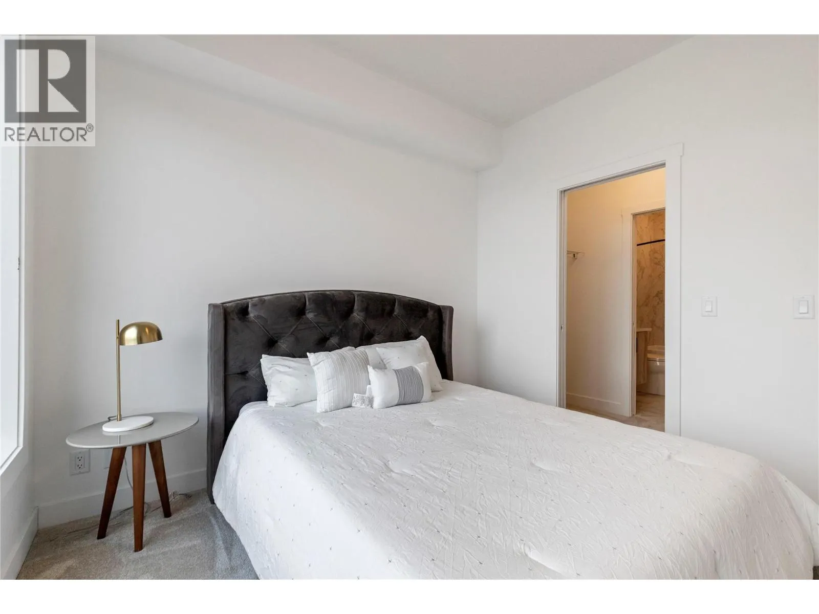 2735 Shannon Lake Road Unit# 203