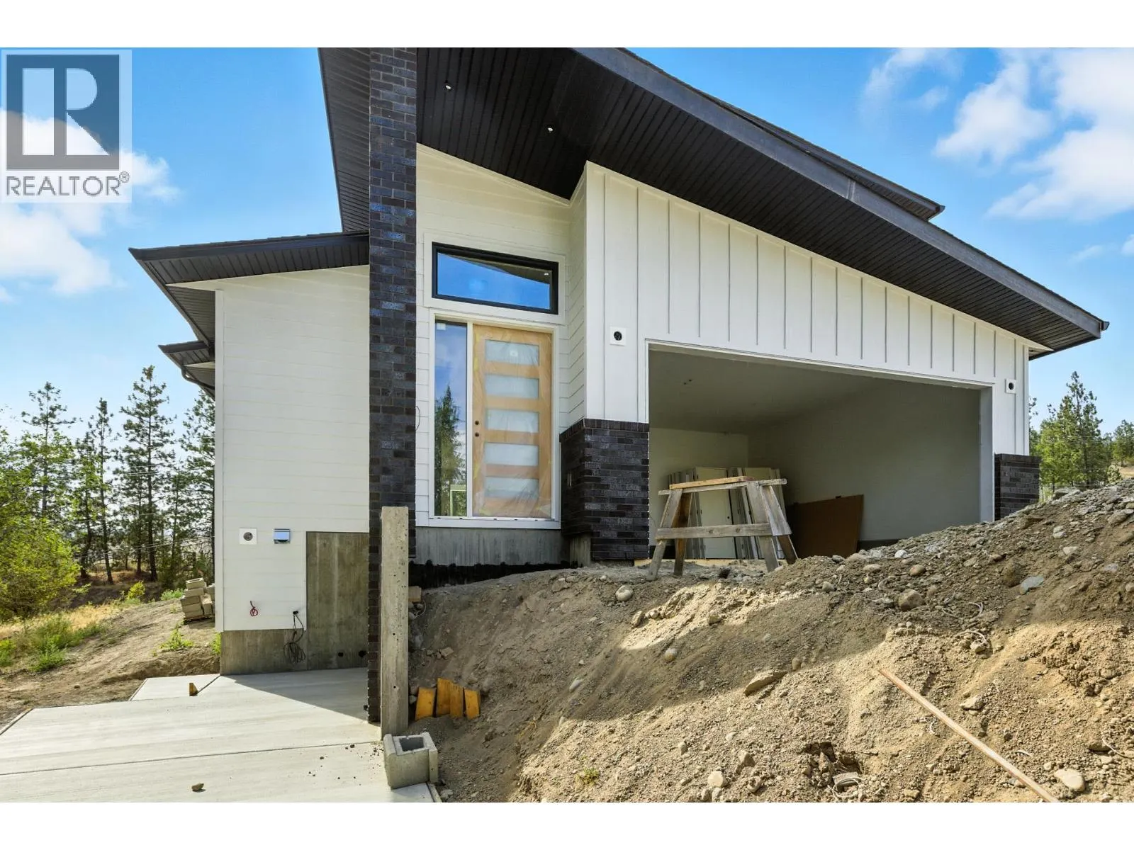 2208 Surrey Road