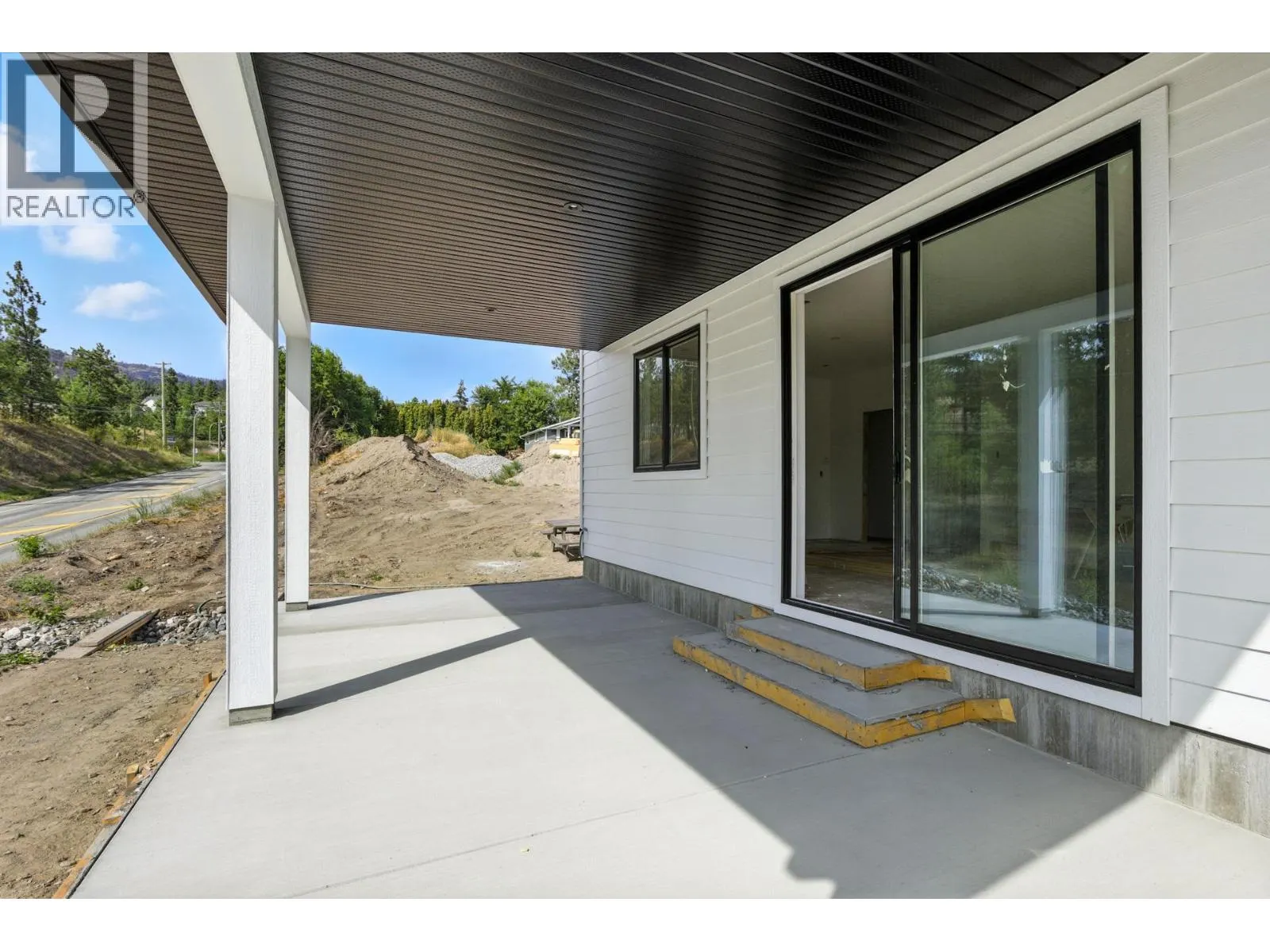 2208 Surrey Road