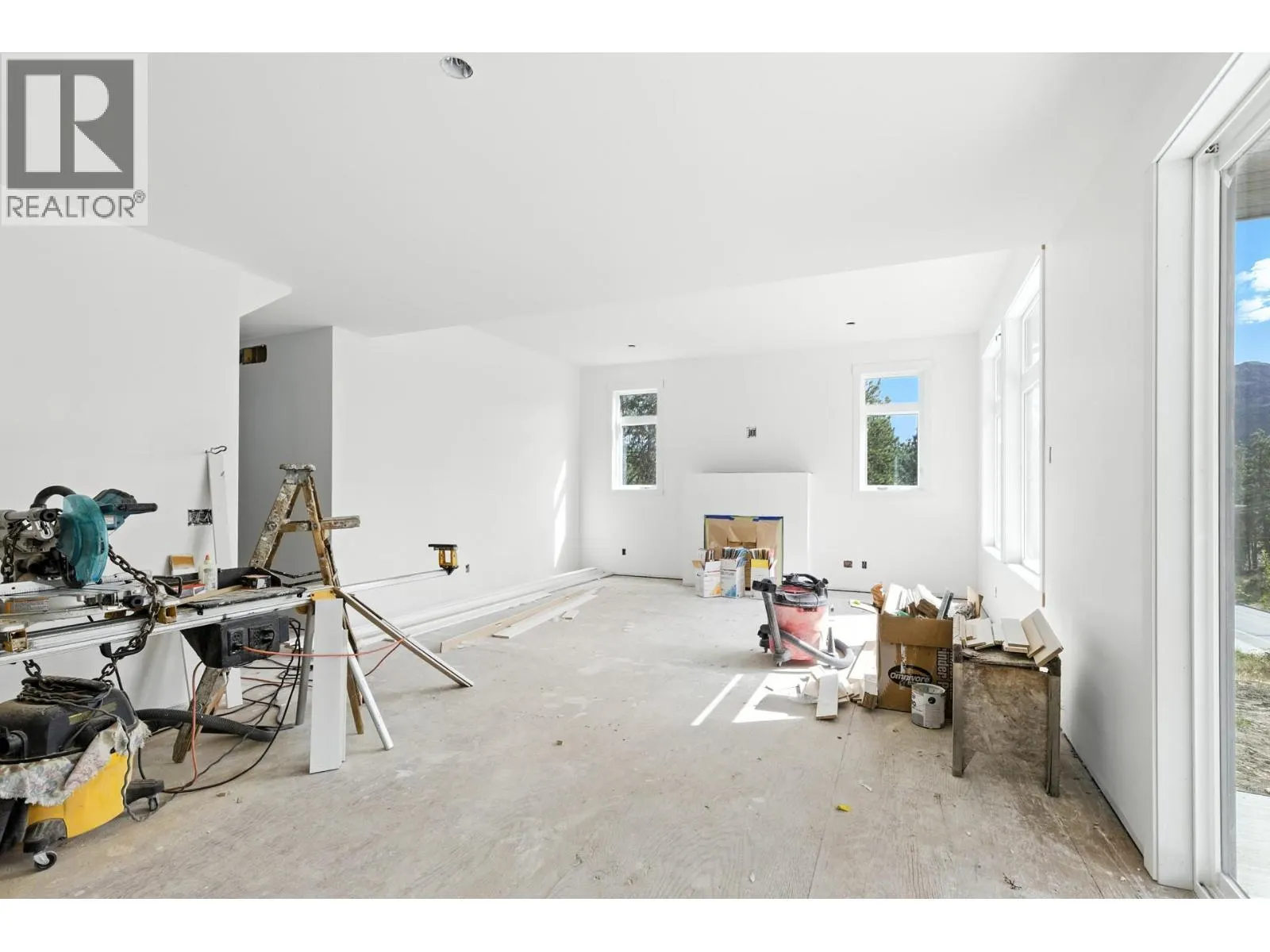 2208 Surrey Road